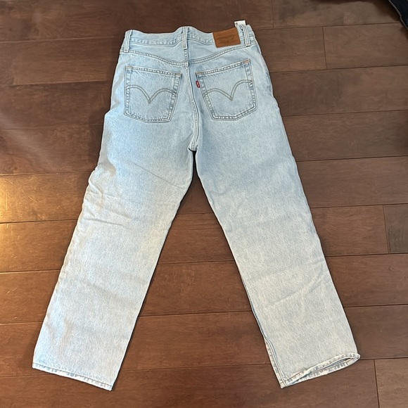 Levi’s ribcage straight ankle Jean NWOT - Picture 5 of 5